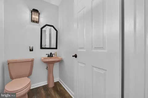 Entry Way - 5 Village Dr, Lititz, PA 17543 photo 5 of 10