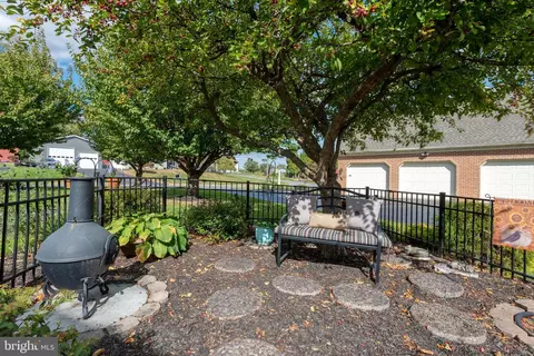 Exterior - 5 Village Dr, Lititz, PA 17543 photo 12 of 17
