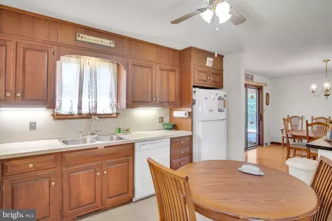 Kitchen - 814 S Cedar St, Lititz, PA 17543 photo 3 of 3