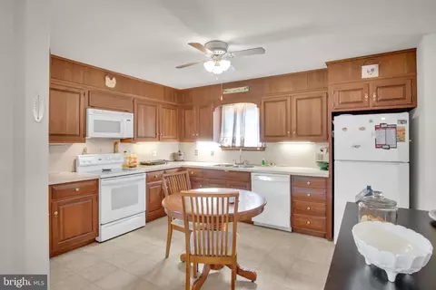 Kitchen - 814 S Cedar St, Lititz, PA 17543 photo 2 of 3