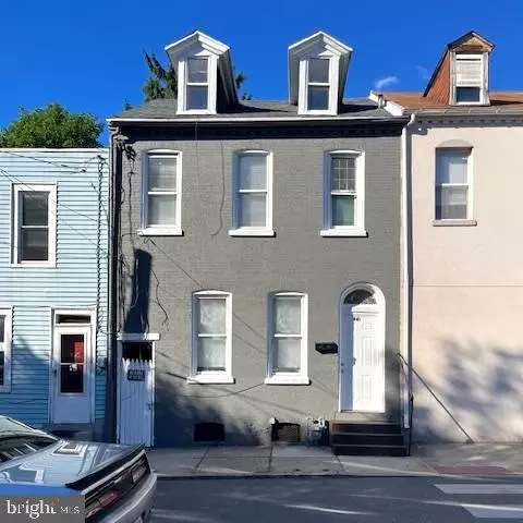 441 E Strawberry St, Lancaster, PA 17602