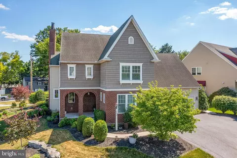 2536 Starbrush Dr, East Petersburg, PA 17520