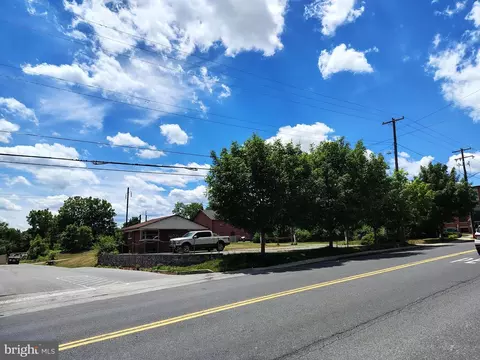 400 E Main St, Mount Joy, PA 17552 photo 10