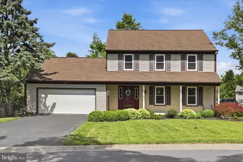 1313 Pennscott Dr, Landisville, PA 17538