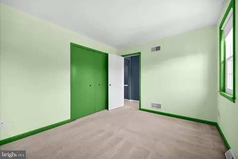 Bedroom - 48 Pennwick Dr, Lititz, PA 17543 photo 3 of 5