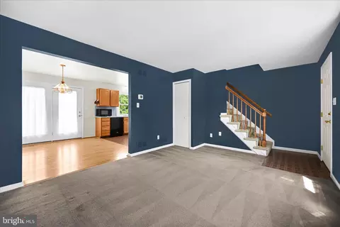 Living - 48 Pennwick Dr, Lititz, PA 17543 photo 2 of 2
