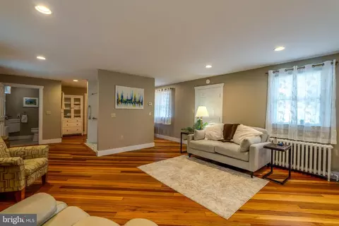 Living - 120 W Lemon St, Lititz, PA 17543 photo 2 of 2