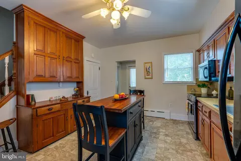 Kitchen - 120 W Lemon St, Lititz, PA 17543 photo 3 of 3