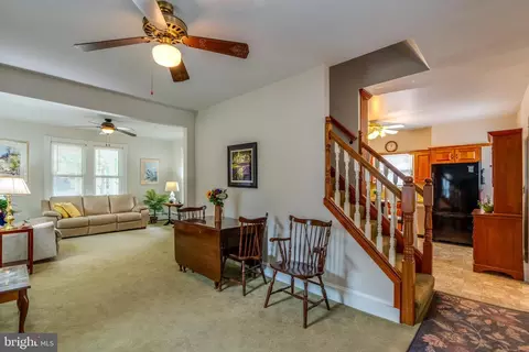Entry Way - 120 W Lemon St, Lititz, PA 17543 photo 4 of 6