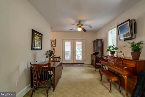 Entry Way - 120 W Lemon St, Lititz, PA 17543 photo 3 of 6