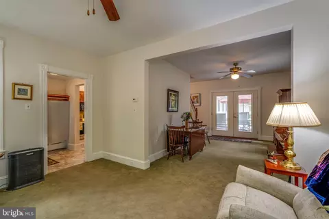 Entry Way - 120 W Lemon St, Lititz, PA 17543 photo 2 of 6