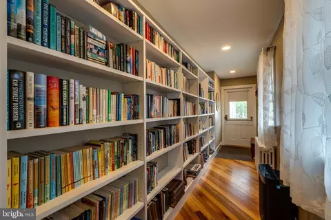 Entry Way - 120 W Lemon St, Lititz, PA 17543 photo 6 of 6