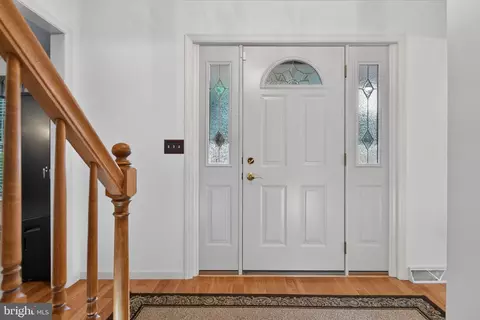 Entry Way - 13 Diane Ave, Lititz, PA 17543 photo 1 of 3