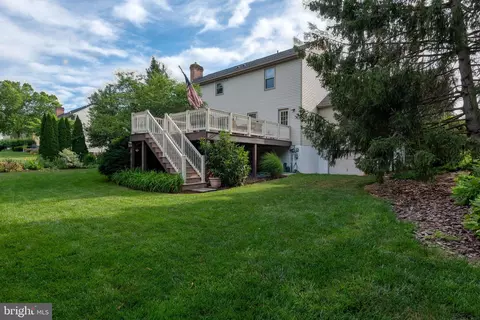 Exterior - 13 Diane Ave, Lititz, PA 17543 photo 8 of 9