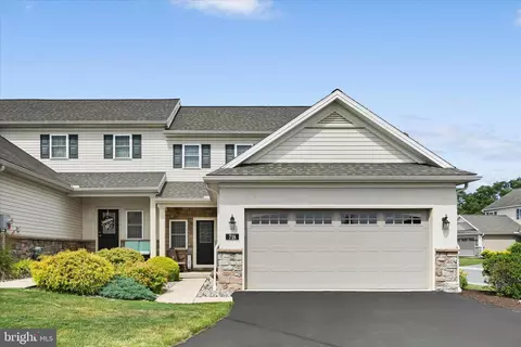 718 Stone Creek Rd, Lancaster, PA 17603