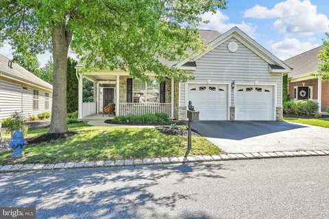 1546 Emerson Dr, Mount Joy, PA 17552