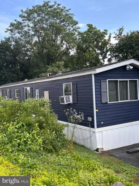 8 E Pearl Dr, Lititz, PA 17543 photo 8