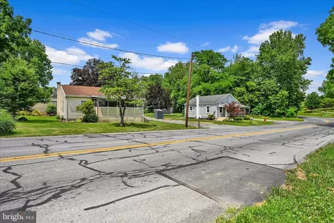 313-315 E Cottage Ave, Millersville, PA 17551