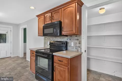 Other - 990 Maple St, Lititz, PA 17543 photo 5 of 14