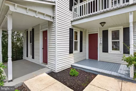 Exterior - 990 Maple St, Lititz, PA 17543 photo 1 of 7