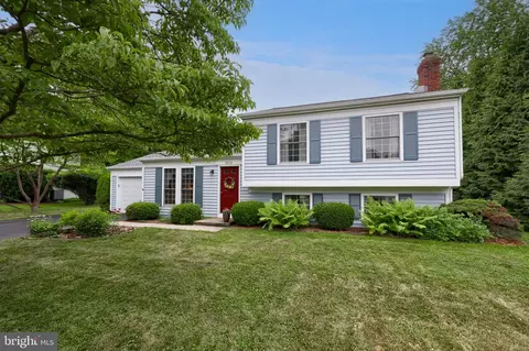 2514 Split Rail Dr, East Petersburg, PA 17520