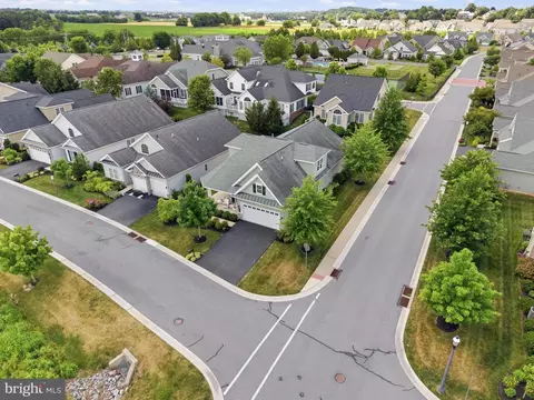 View/Area - 1063 Presidents Dr, Lititz, PA 17543 photo 2 of 4