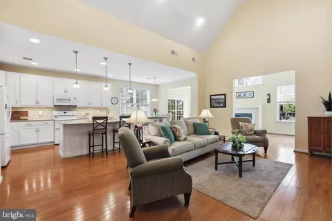 Entry Way - 1063 Presidents Dr, Lititz, PA 17543 photo 1 of 15