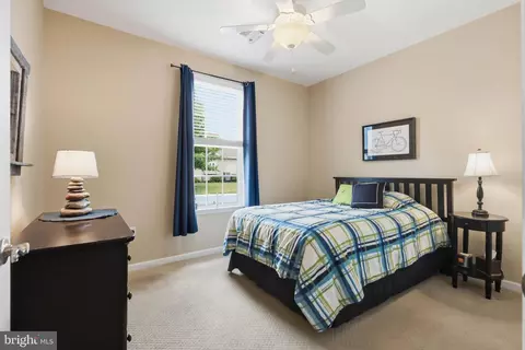 Bedroom - 1063 Presidents Dr, Lititz, PA 17543 photo 3 of 7