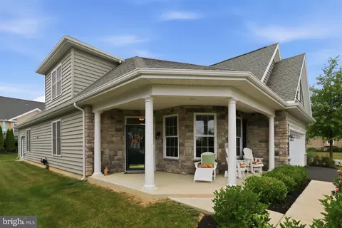 Exterior - 1063 Presidents Dr, Lititz, PA 17543 photo 1 of 8