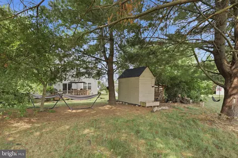 Exterior - 230 Cambridge Ln, Lititz, PA 17543 photo 12 of 13