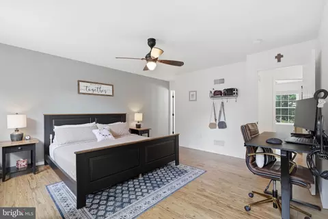 Bedroom - 230 Cambridge Ln, Lititz, PA 17543 photo 3 of 7