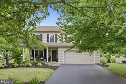Exterior - 230 Cambridge Ln, Lititz, PA 17543 photo 3 of 13