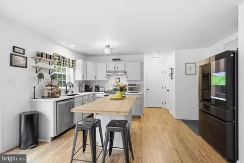 Kitchen - 230 Cambridge Ln, Lititz, PA 17543 photo 1 of 4