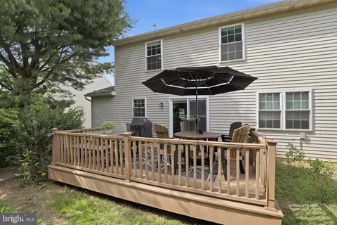 Exterior - 230 Cambridge Ln, Lititz, PA 17543 photo 6 of 13