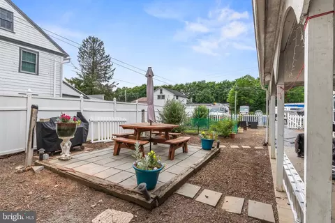 Exterior - 128 E Main St, Mount Joy, PA 17552 photo 3 of 3