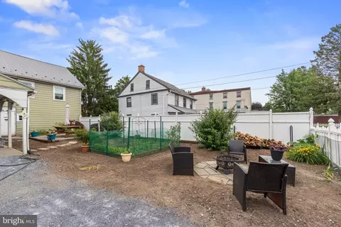 Exterior - 128 E Main St, Mount Joy, PA 17552 photo 2 of 3