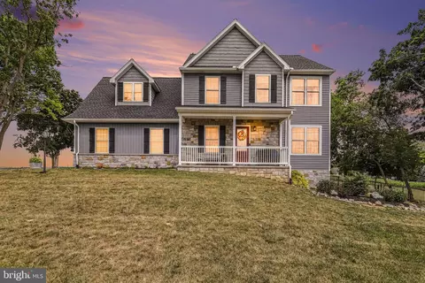 789 Colebrook Rd, Mount Joy, PA 17552