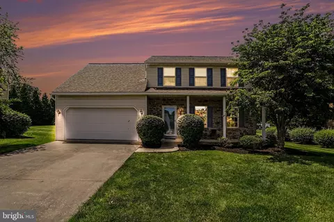 9 Baldwin Dr, Lancaster, PA 17602