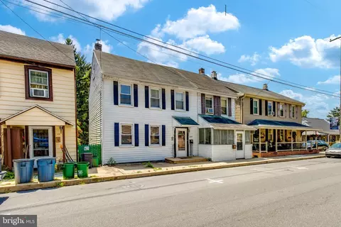 513 E Market St, Marietta, PA 17547