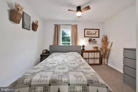 Bedroom - 403 W 28th Division Hwy, Lititz, PA 17543 photo 1 of 3