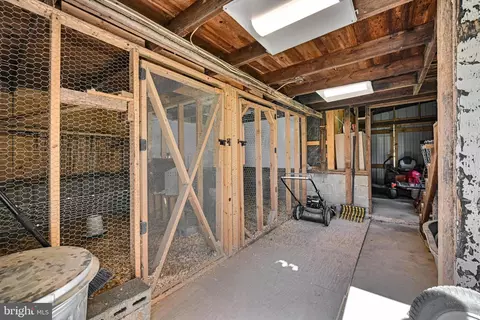 Entry Way - 403 W 28th Division Hwy, Lititz, PA 17543 photo 6 of 6