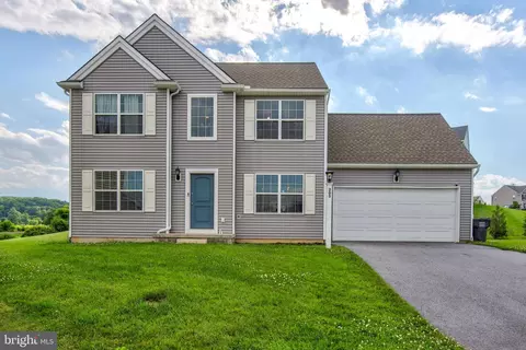 303 Magnolia Ln, New Providence, PA 17560