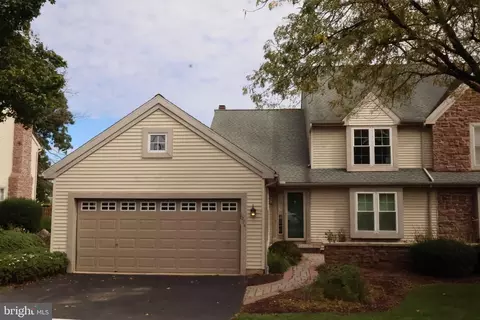 1274 Crestview Dr, Denver, PA 17517