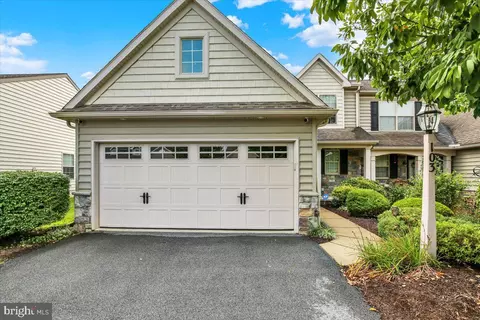 103 Goldenfield Dr, Lancaster, PA 17603