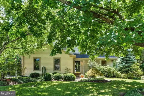 265 S Homestead Dr, Landisville, PA 17538