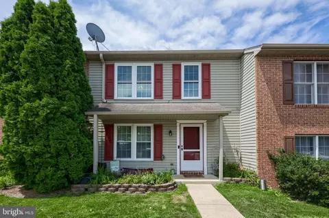 38 Battens Cir, Leola, PA 17540