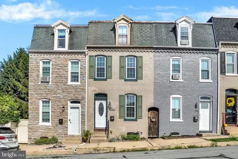 208 S 6th St, Columbia, PA 17512
