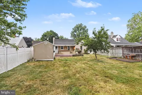 Exterior - 237 Noble St, Lititz, PA 17543 photo 4 of 6