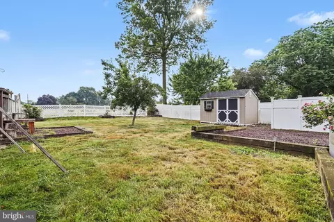 Exterior - 237 Noble St, Lititz, PA 17543 photo 6 of 6