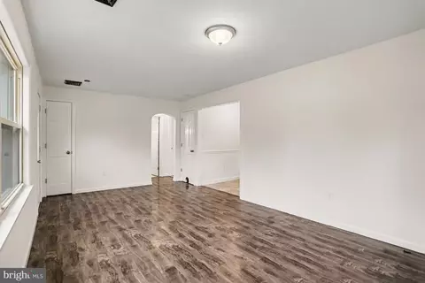 Entry Way - 237 Noble St, Lititz, PA 17543 photo 1 of 3